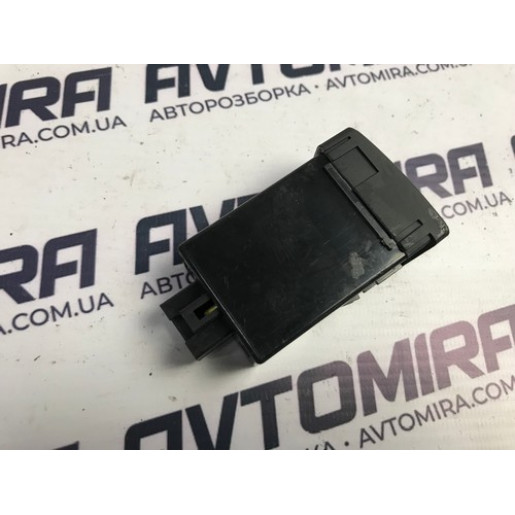 Кнопка регулювання підсвітки панелі приладів Hyundai i30 2007-2012 751U90070